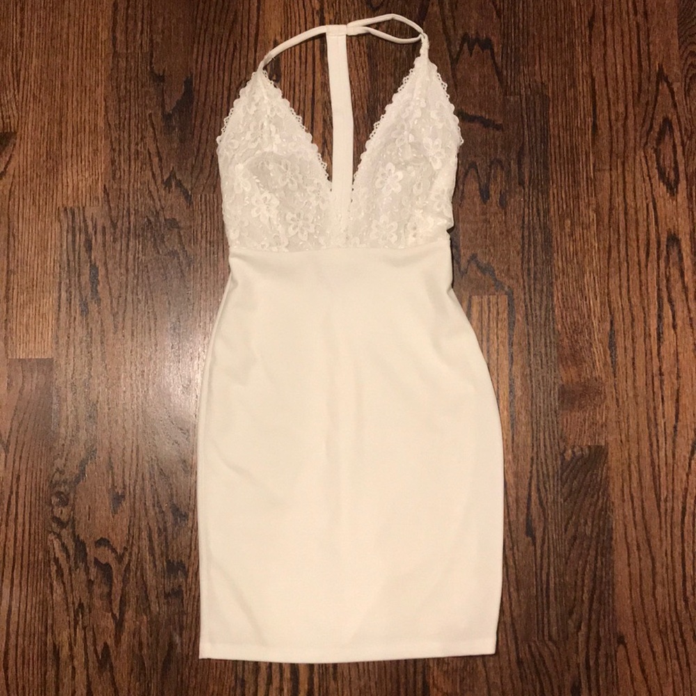 Lulu’s White Lace Bodycon Dress